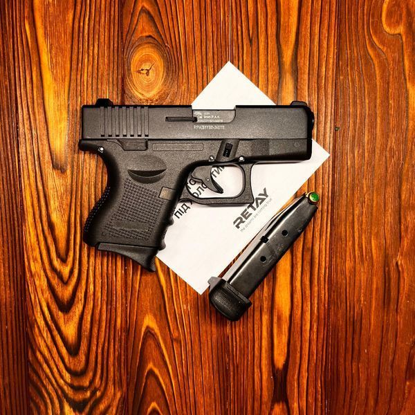 Стартовий пістолет Retay Azm Glock r26, вид збоку