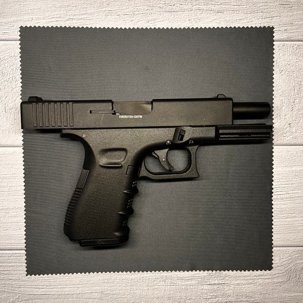 Стартовий пістолет Retay Arms Glock 17 + 20 патронів + кобура G19-1111 фото